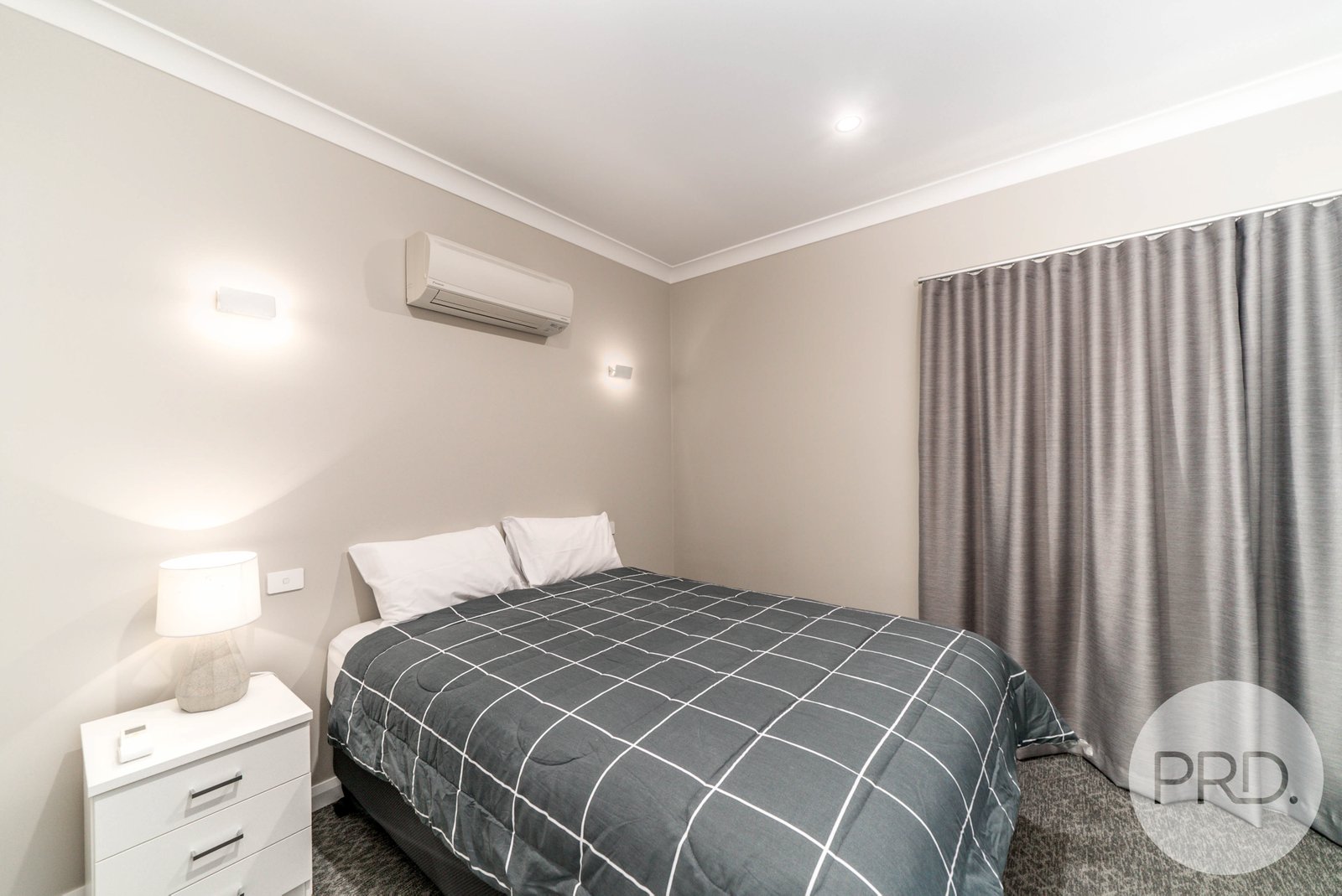 2/300 Edward Street WAGGA WAGGA 6