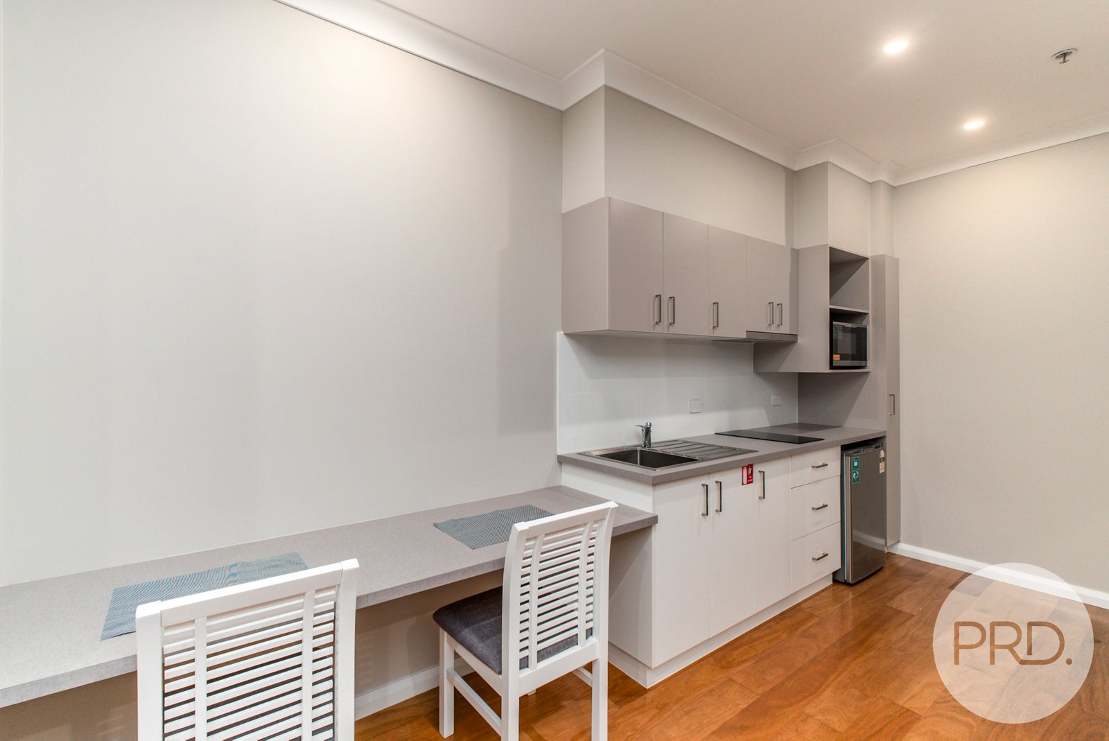 2/300 Edward Street WAGGA WAGGA 4