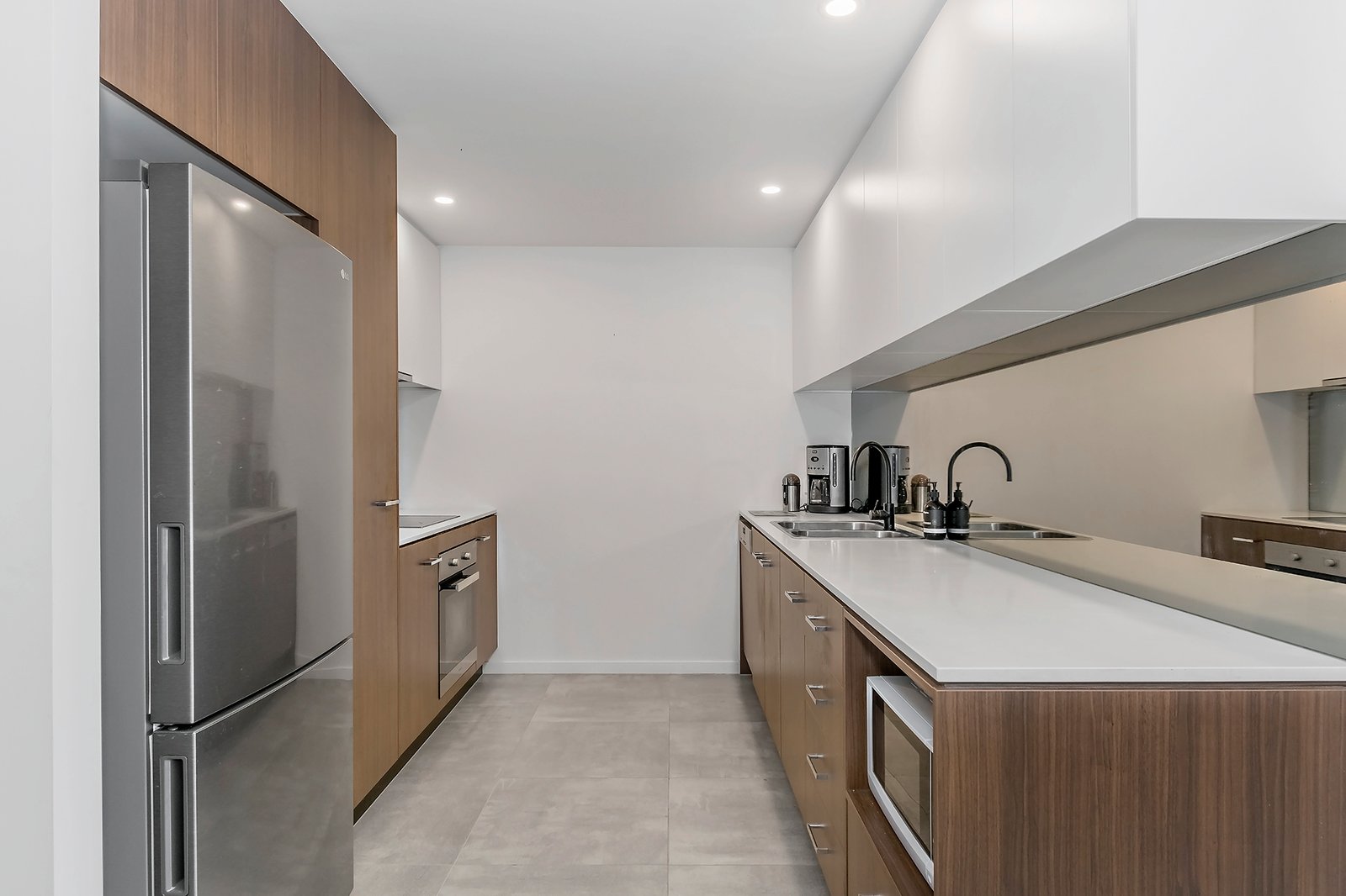 2302/397 Christine Avenue VARSITY LAKES 2