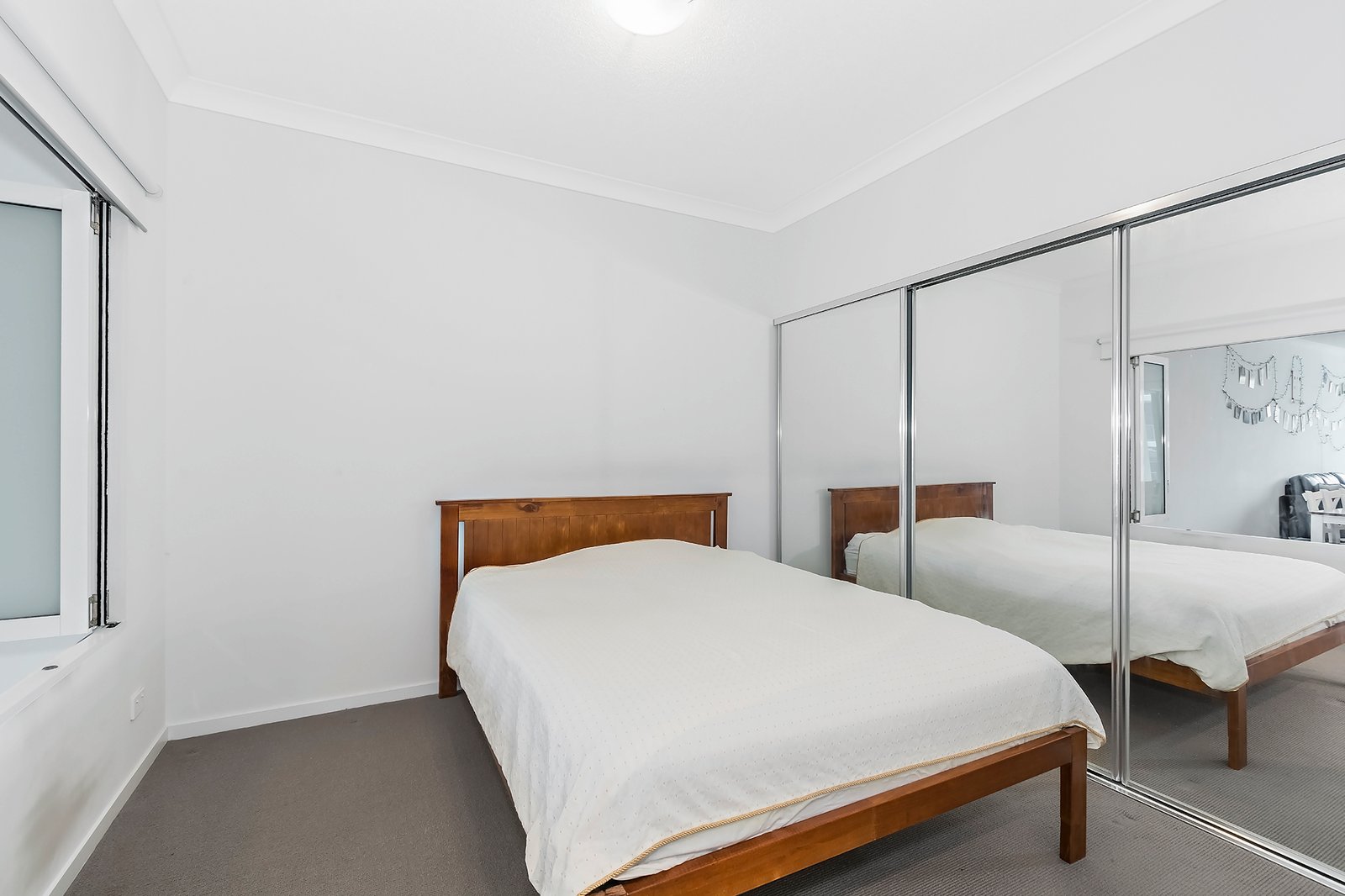 2302/397 Christine Avenue VARSITY LAKES 8