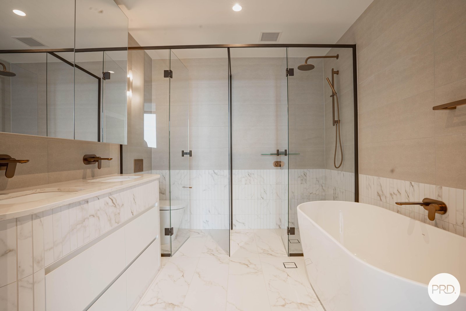 2303/63 La Trobe Street MELBOURNE 3