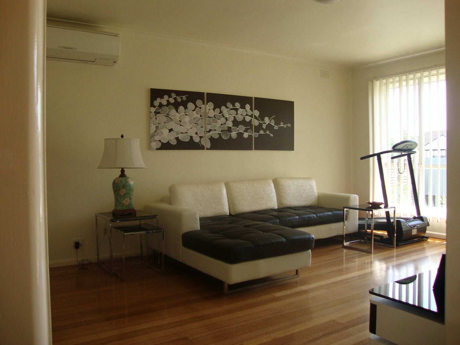 Gallery: 2/304 Warrigal Road