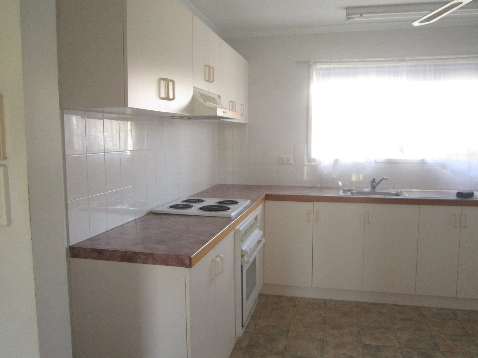 2/307 Bridge Road WEST MACKAY 5