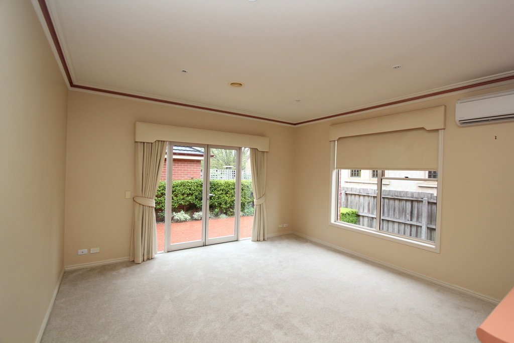 2/307 Wendouree Parade LAKE WENDOUREE 3