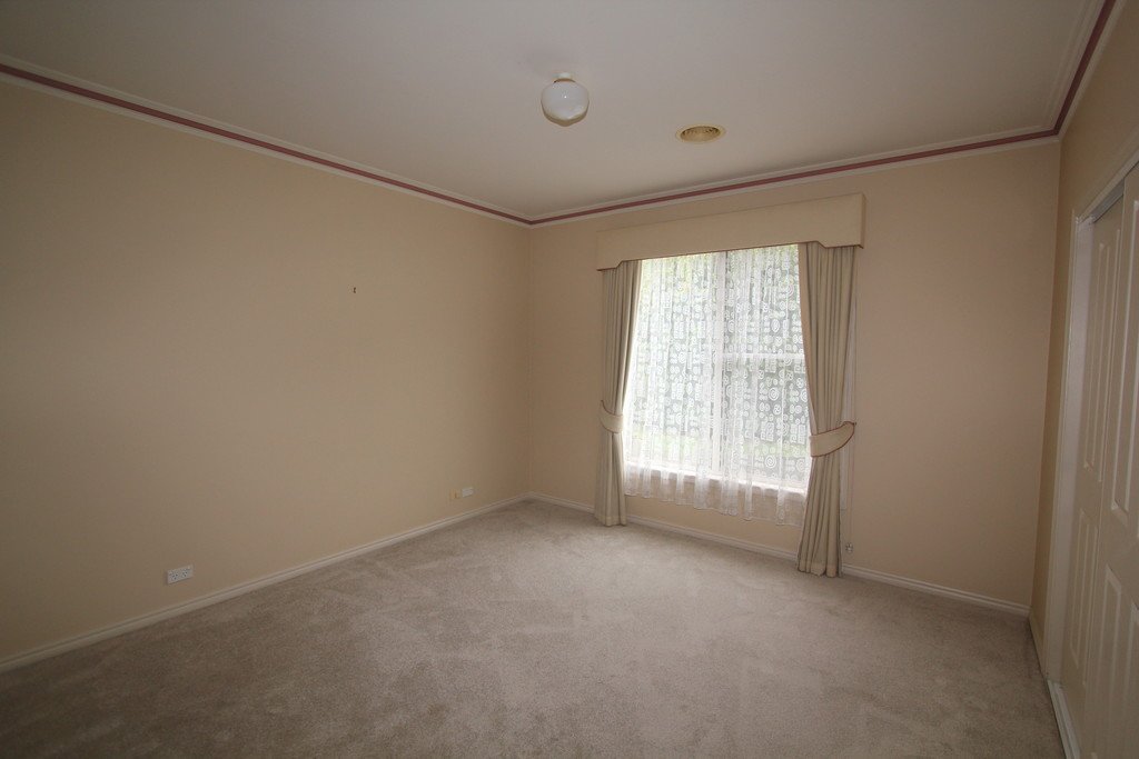 2/307 Wendouree Parade LAKE WENDOUREE 8