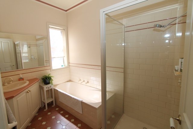 2/307 Wendouree Parade LAKE WENDOUREE 10