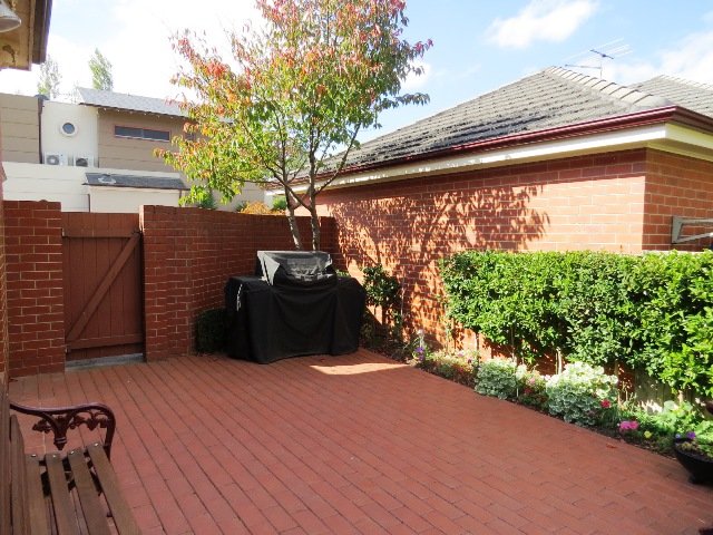 2/307 Wendouree Parade LAKE WENDOUREE 13