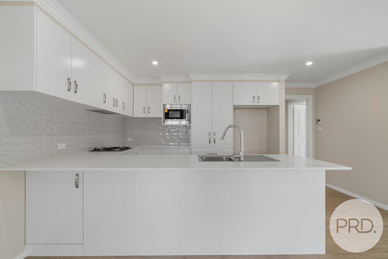 2/309 Lake Albert Road KOORINGAL 4