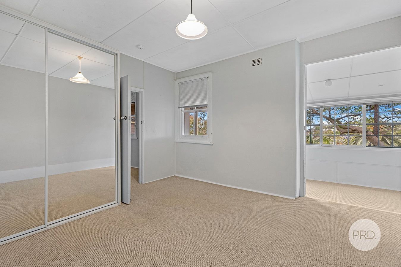 2/30A Russell Street OATLEY 4