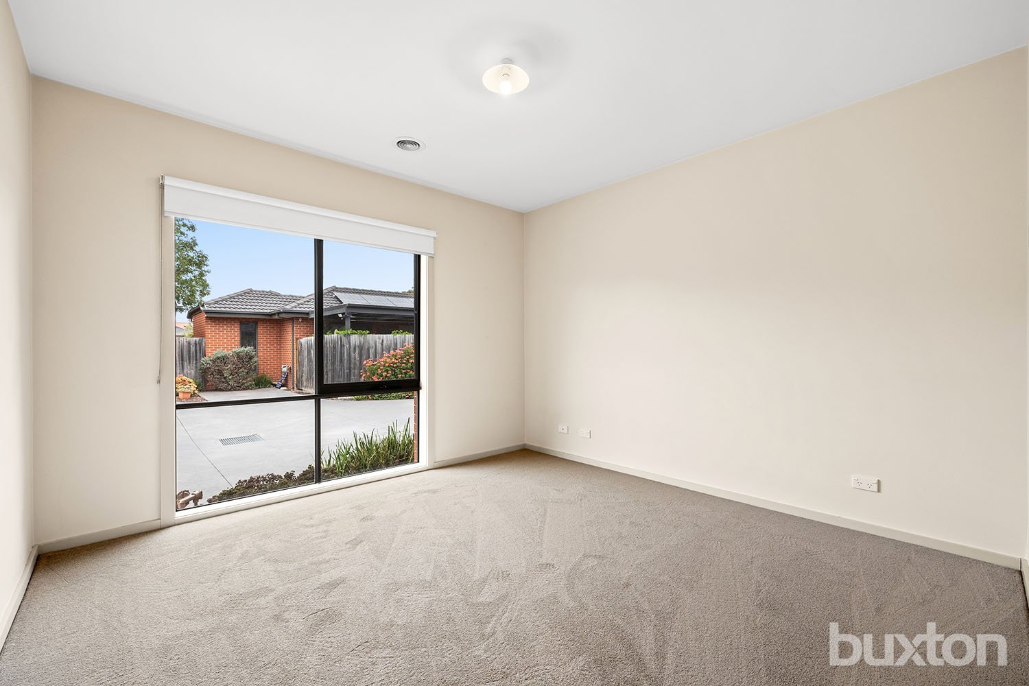 Gallery: 2/31-33 Myola Street