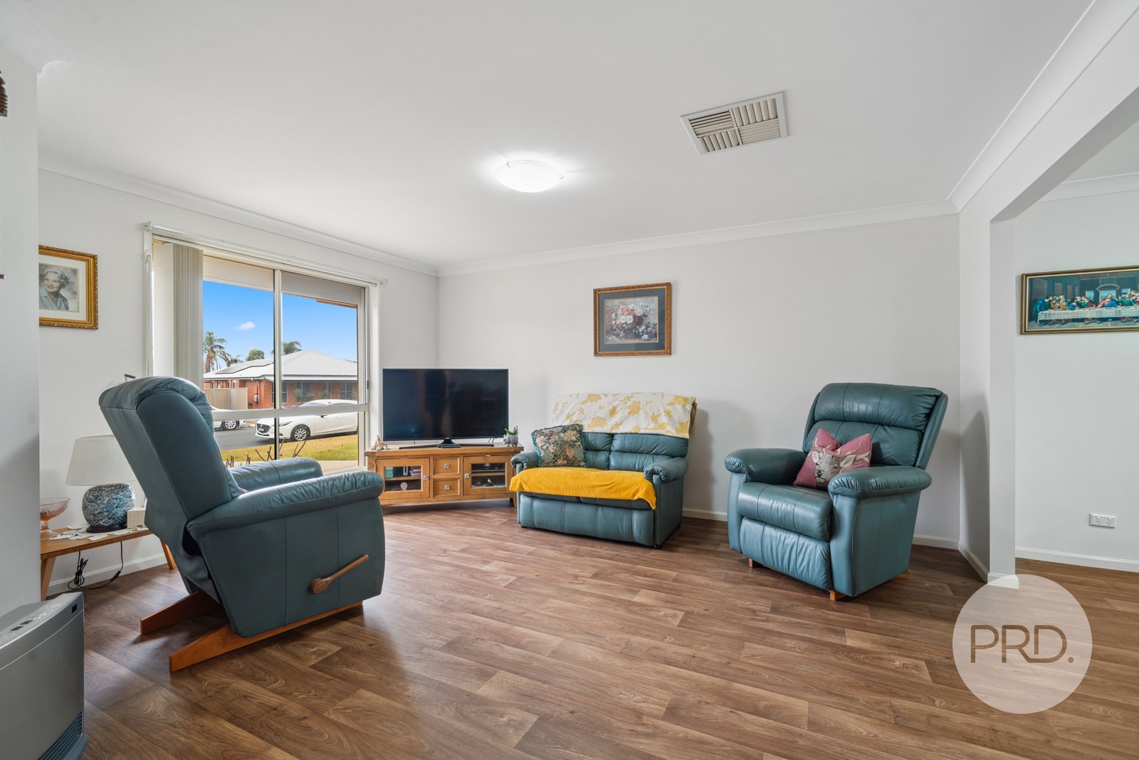 2/31-33 Paldi Crescent GLENFIELD PARK 2