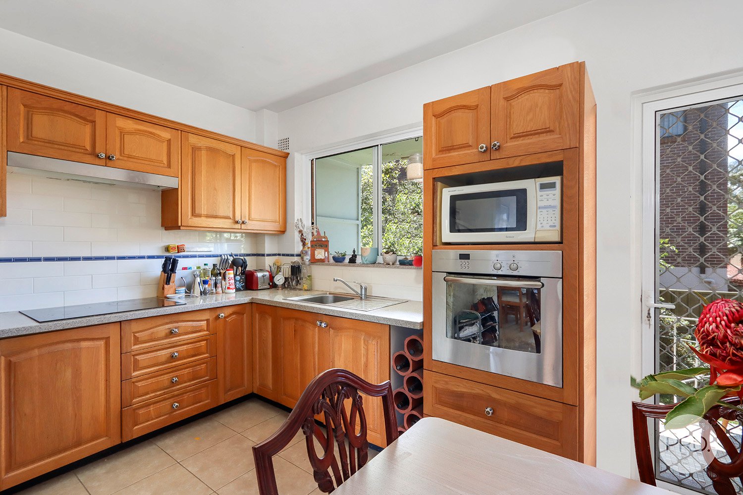 2/31-33 Wonoona Parade East  OATLEY 5