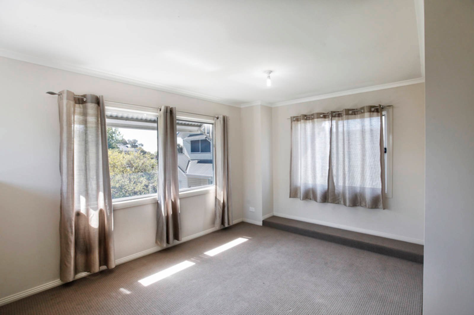 Real Estate and Property in 2/31 Bourke Street, Kyneton, VIC