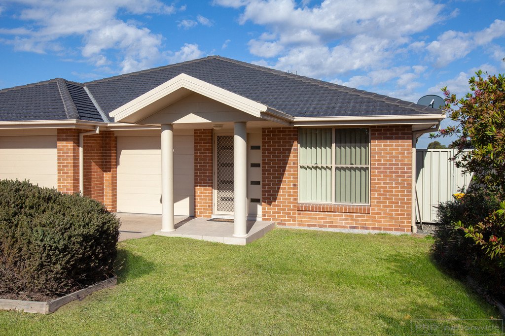 2/31 Broomfield Crescent SINGLETON 1