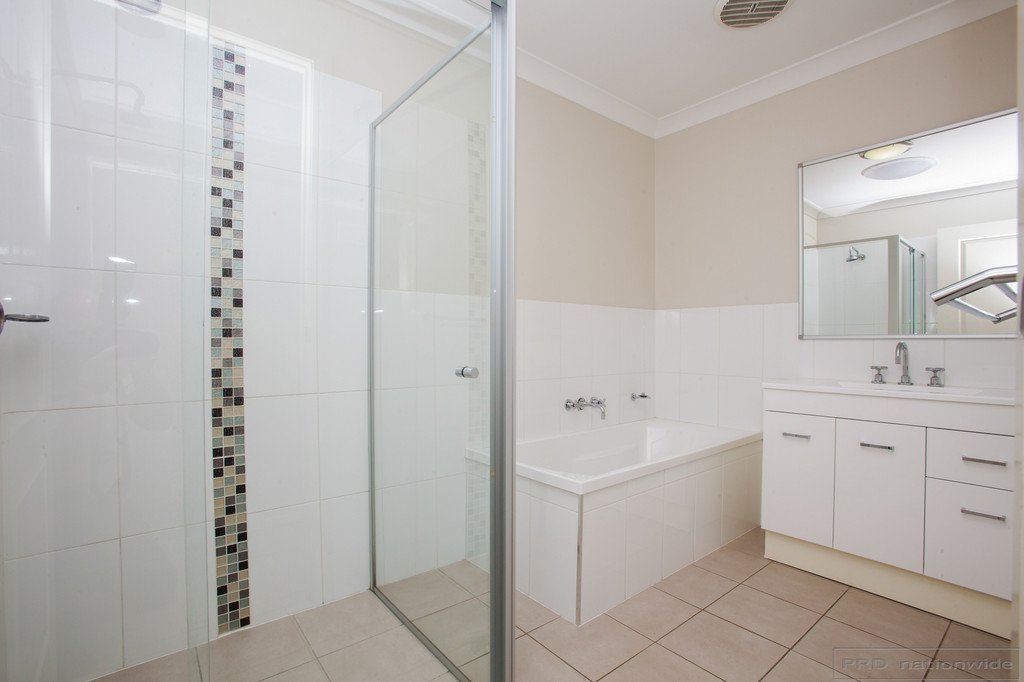 2/31 Broomfield Crescent SINGLETON 10