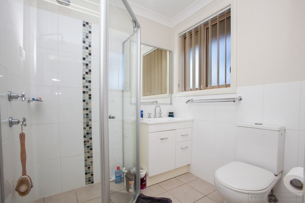 2/31 Broomfield Crescent SINGLETON 11