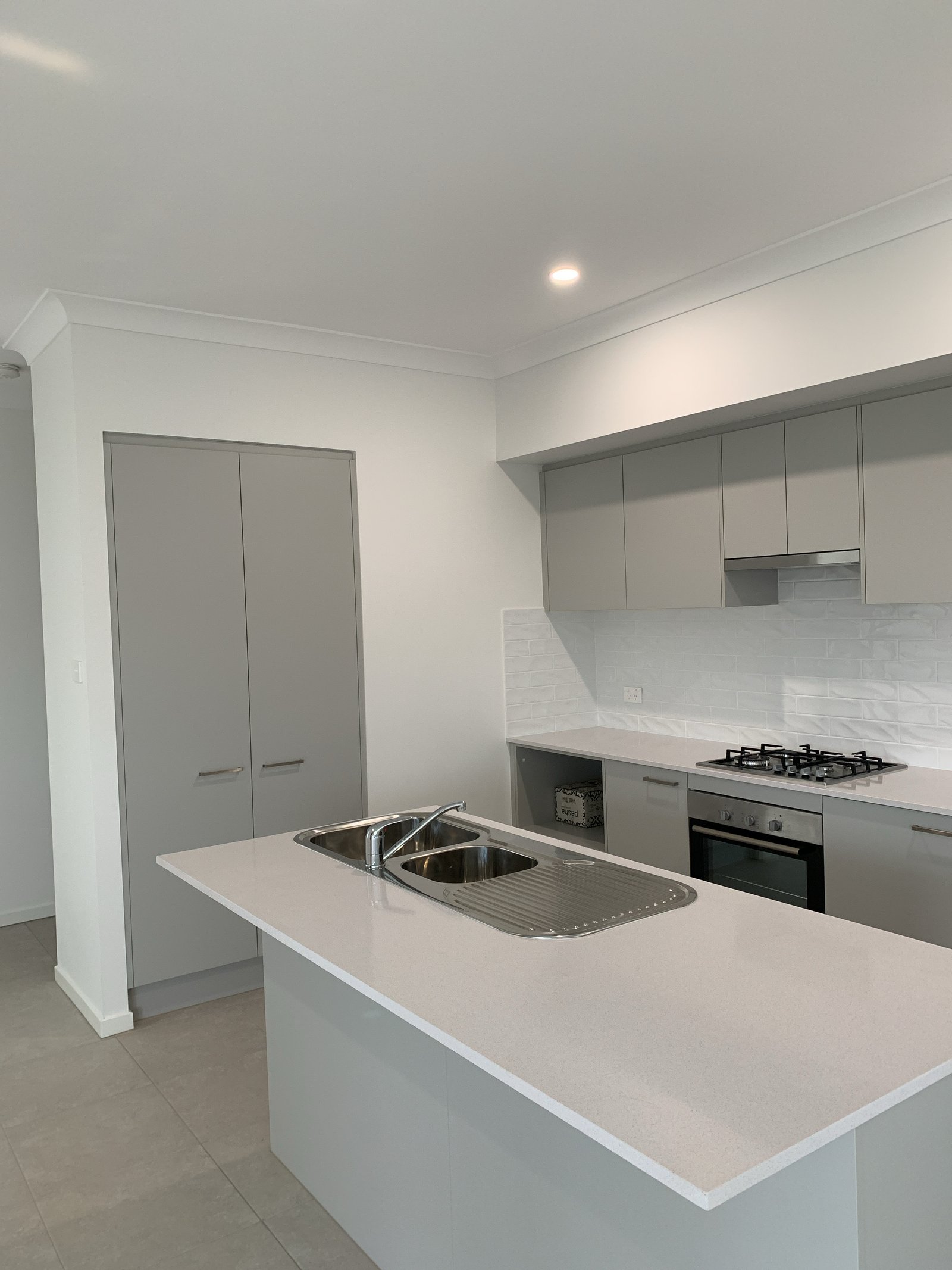 2/31 Crestwood Rd  Thornton 2