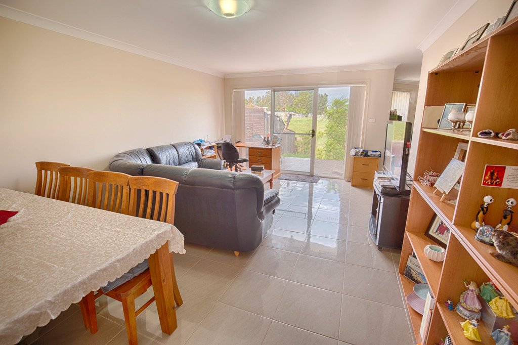 2/31 Dunnart Street ABERGLASSLYN 3