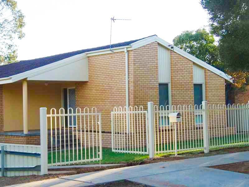 231 Fernleigh Road ASHMONT 1