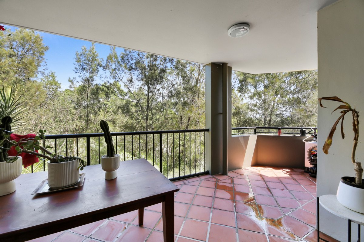 23/1 Great Hall Drive Miami 11