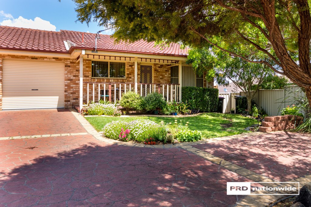 2/31 Nancy Street TAMWORTH 1
