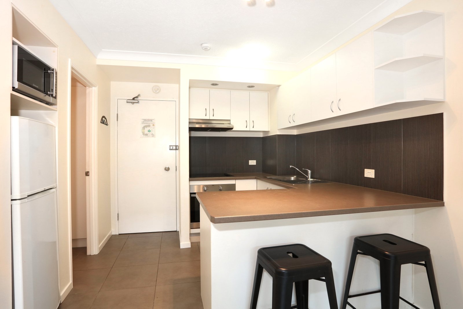 23/1 Paradise Island SURFERS PARADISE 6