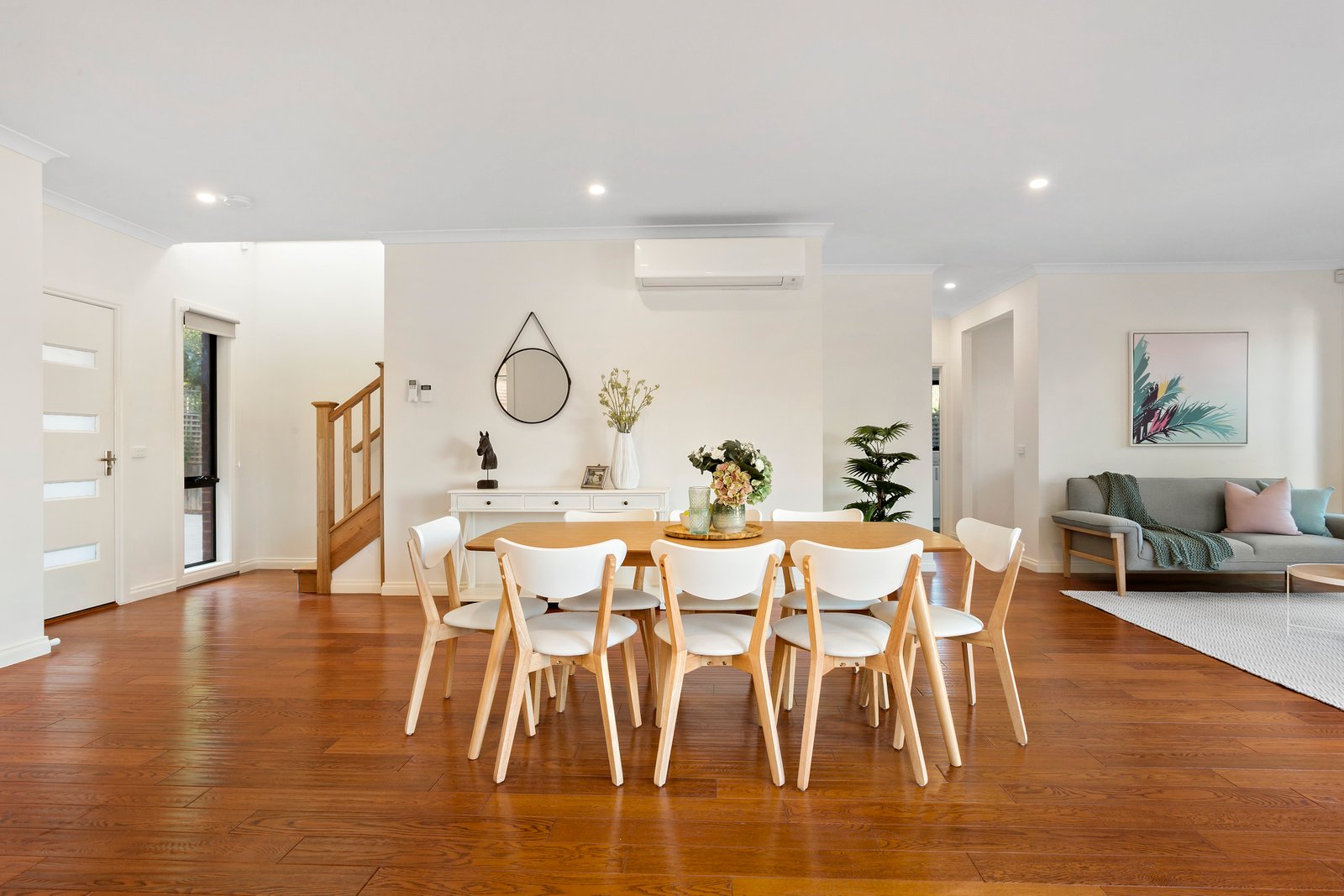 Gallery: 2/31 Silver Ash Avenue
