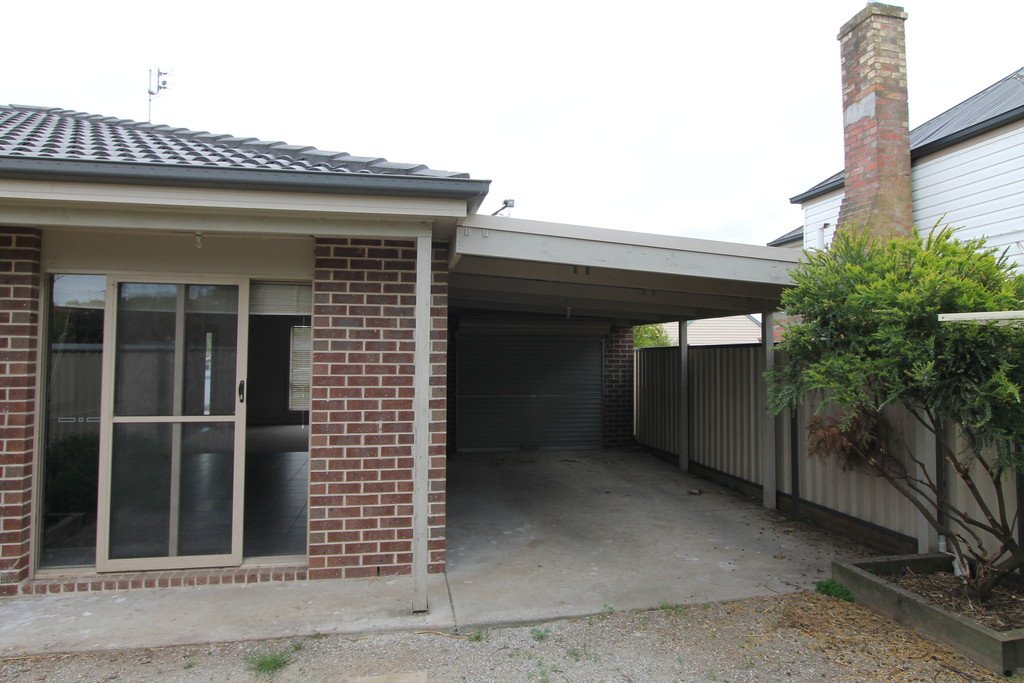 2/31 Victoria Street SEBASTOPOL 8