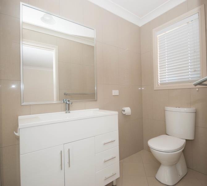 2/31 Warambee Crescent GLENFIELD PARK 3