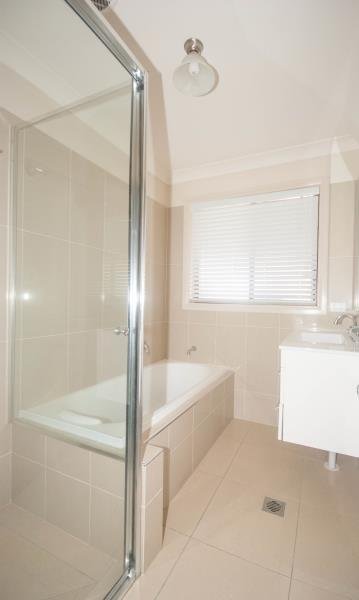 2/31 Warambee Crescent GLENFIELD PARK 5