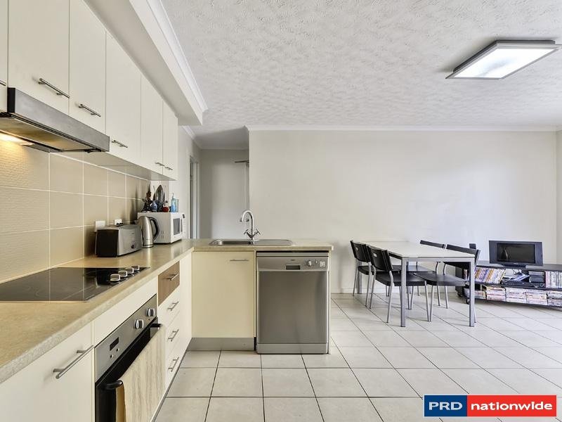 2/31 Wickham Street NEWMARKET 4