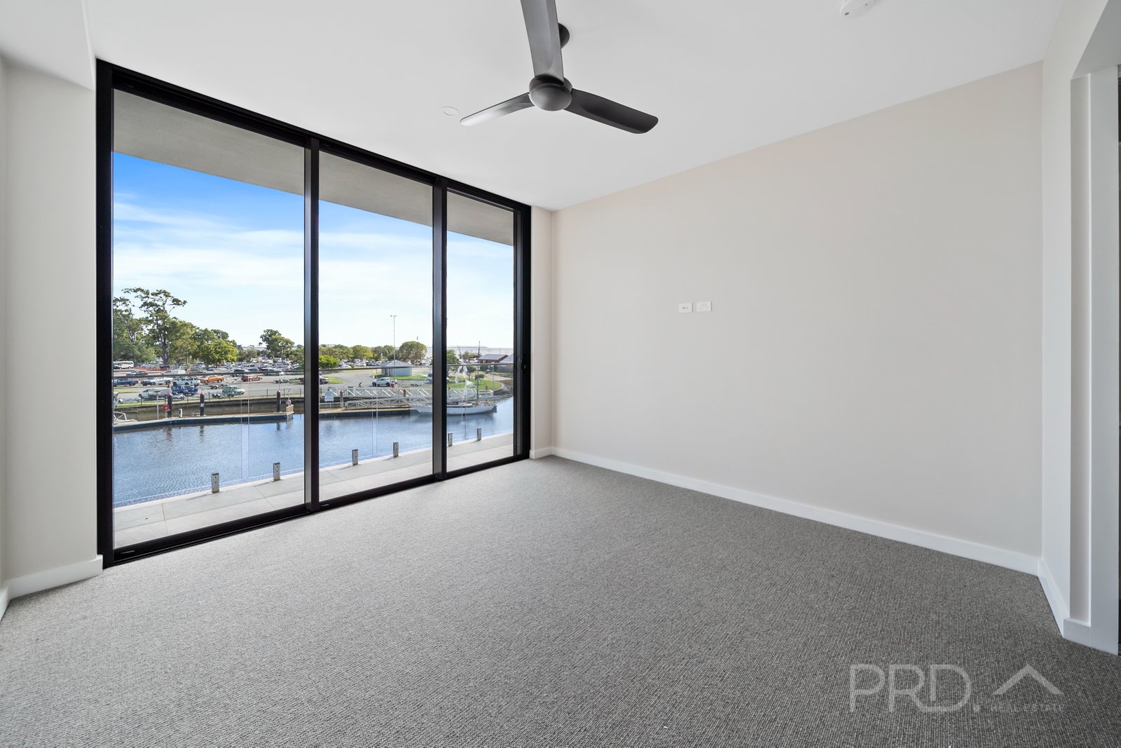 23/10 Auster Street REDLAND BAY 14
