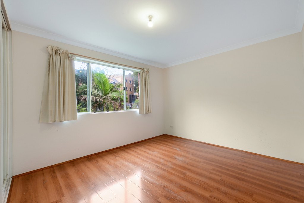 23/11 Hill Street MARRICKVILLE 4
