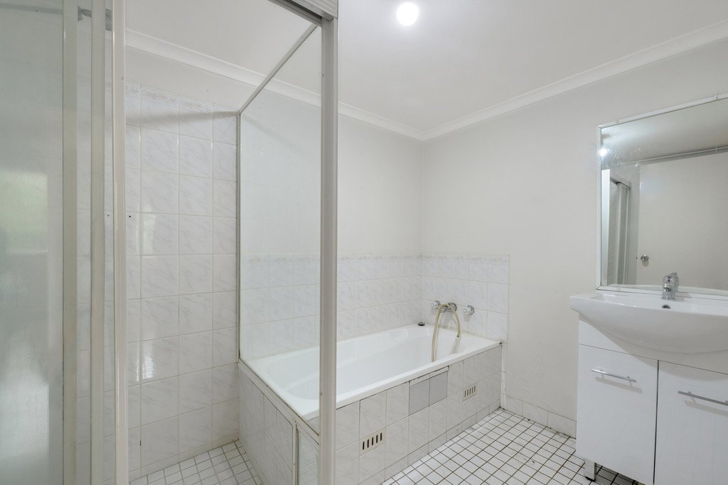 23/11 Hill Street MARRICKVILLE 7