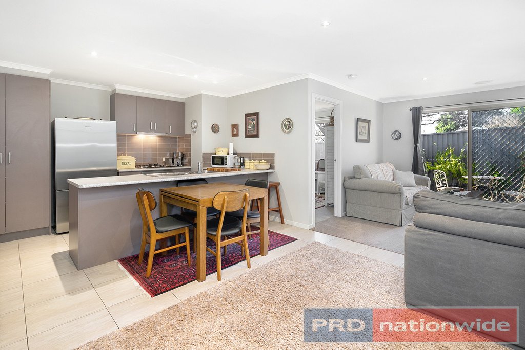 2/314 Humffray Street North BROWN HILL 3