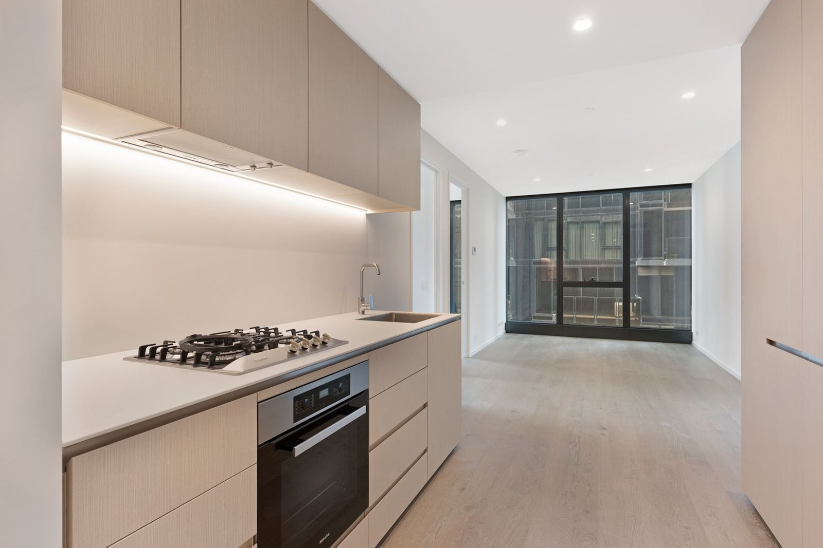 2315/70 Southbank Boulevard SOUTHBANK 1