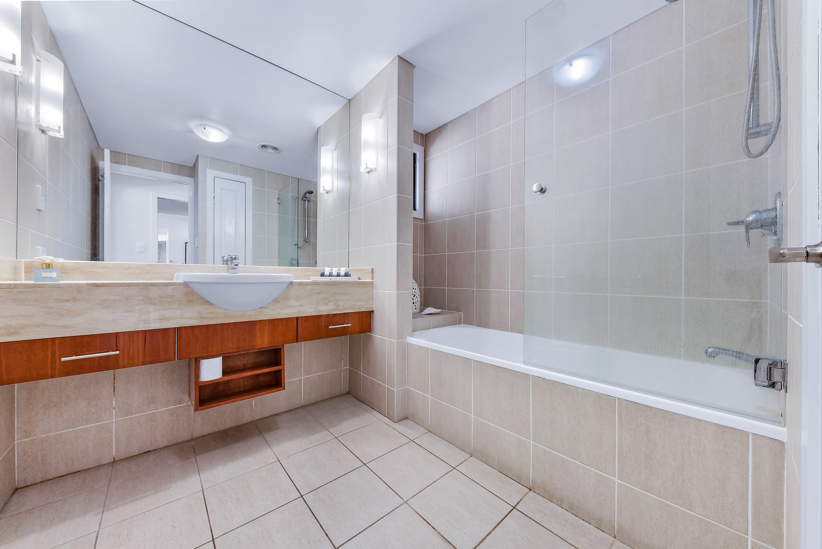 23/16 Golden Orchid Drive AIRLIE BEACH 16