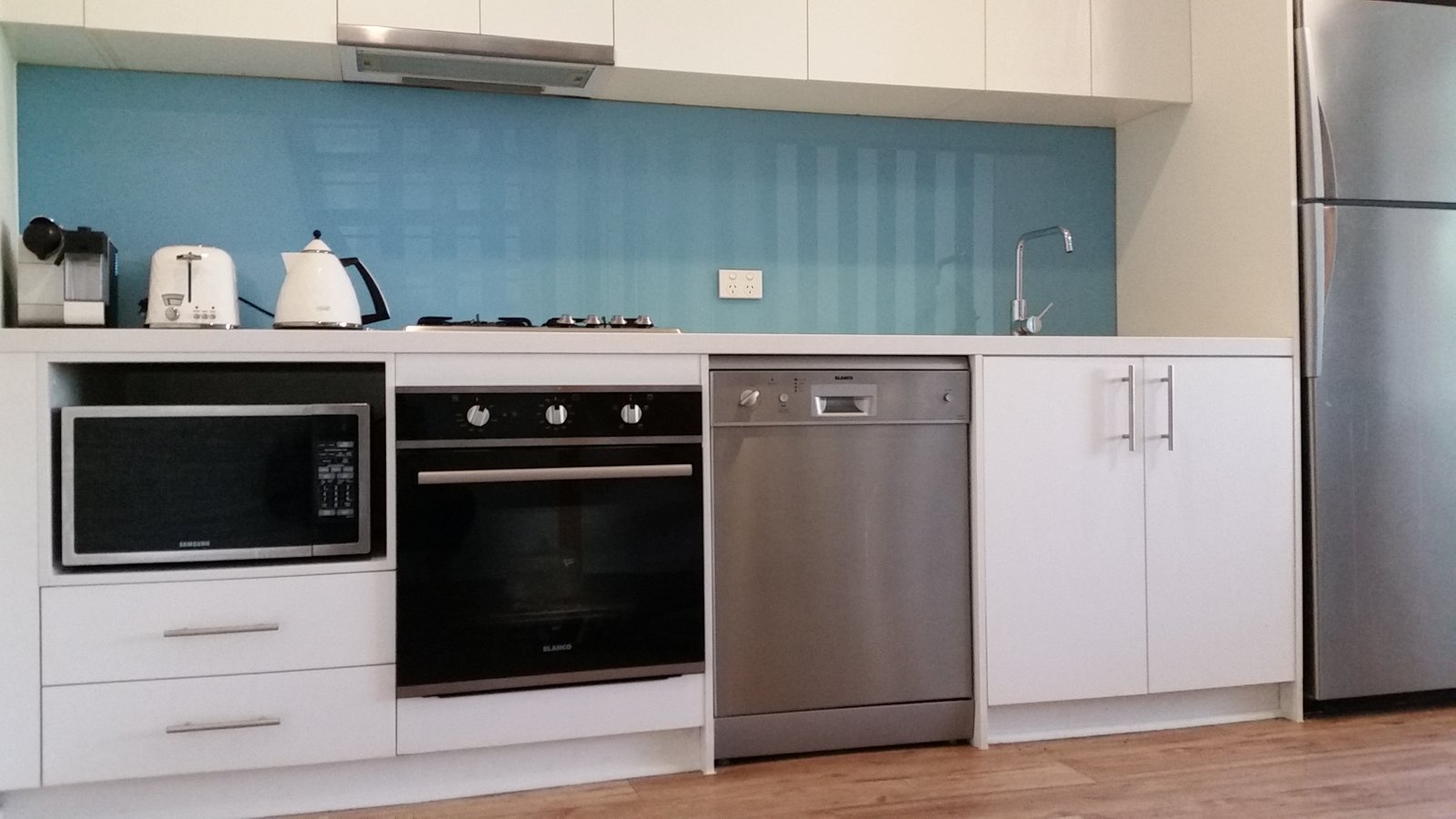 Gallery: 23/1650 Dandenong Road