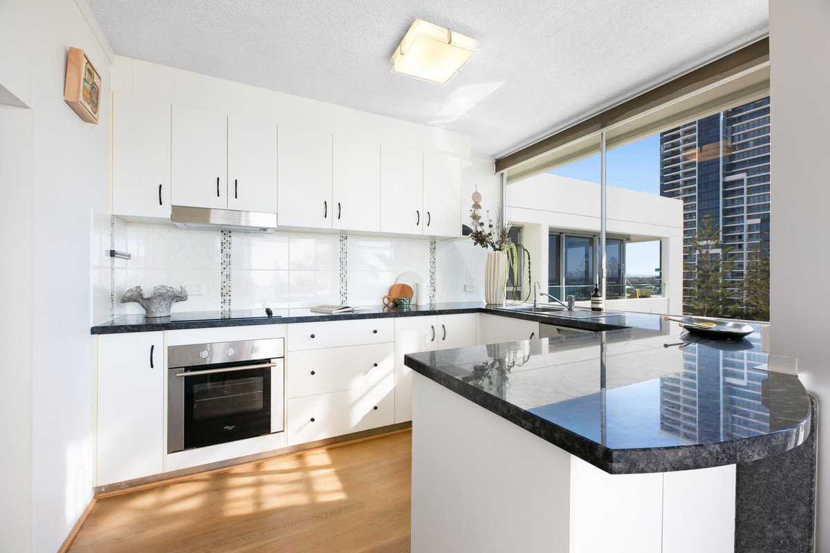 23/194-198 The Esplanade Burleigh Heads 6