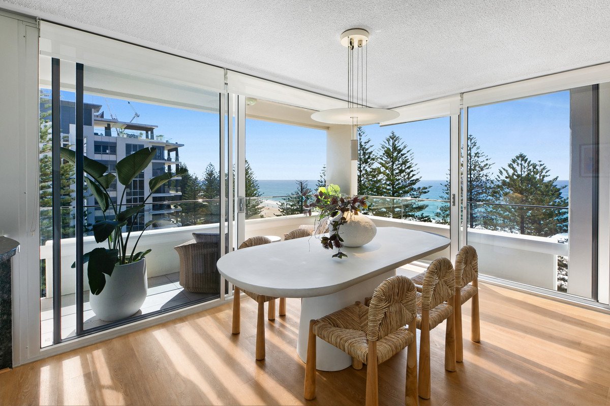 23/194-198 The Esplanade Burleigh Heads 8