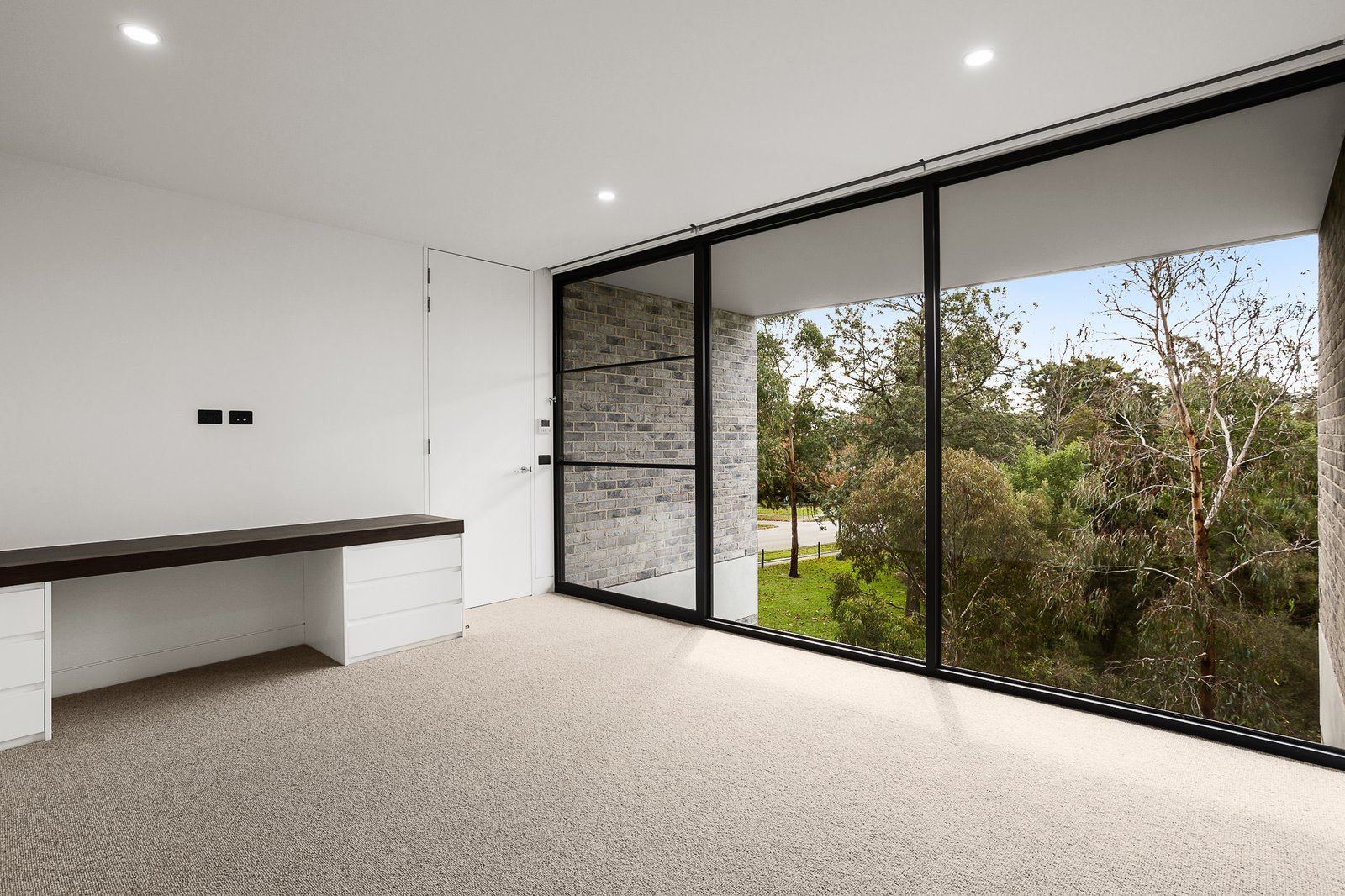 Real Estate and Property in 2/32 Chadstone Road, Malvern East, VIC
