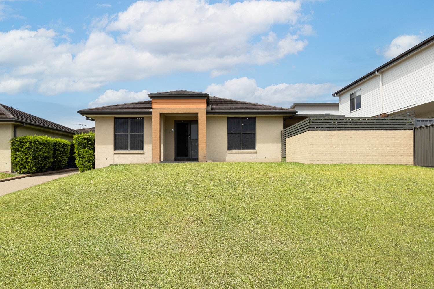 2/32 Crawford Avenue TENAMBIT 2