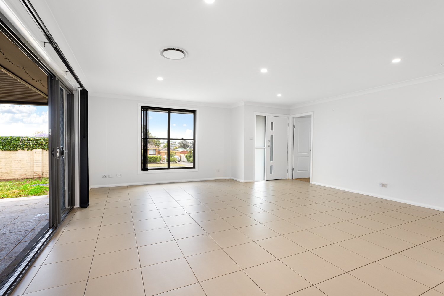 2/32 Crawford Avenue TENAMBIT 7