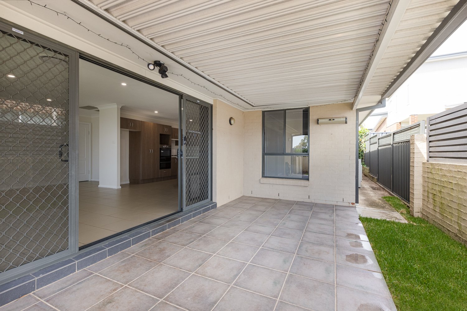 2/32 Crawford Avenue TENAMBIT 16