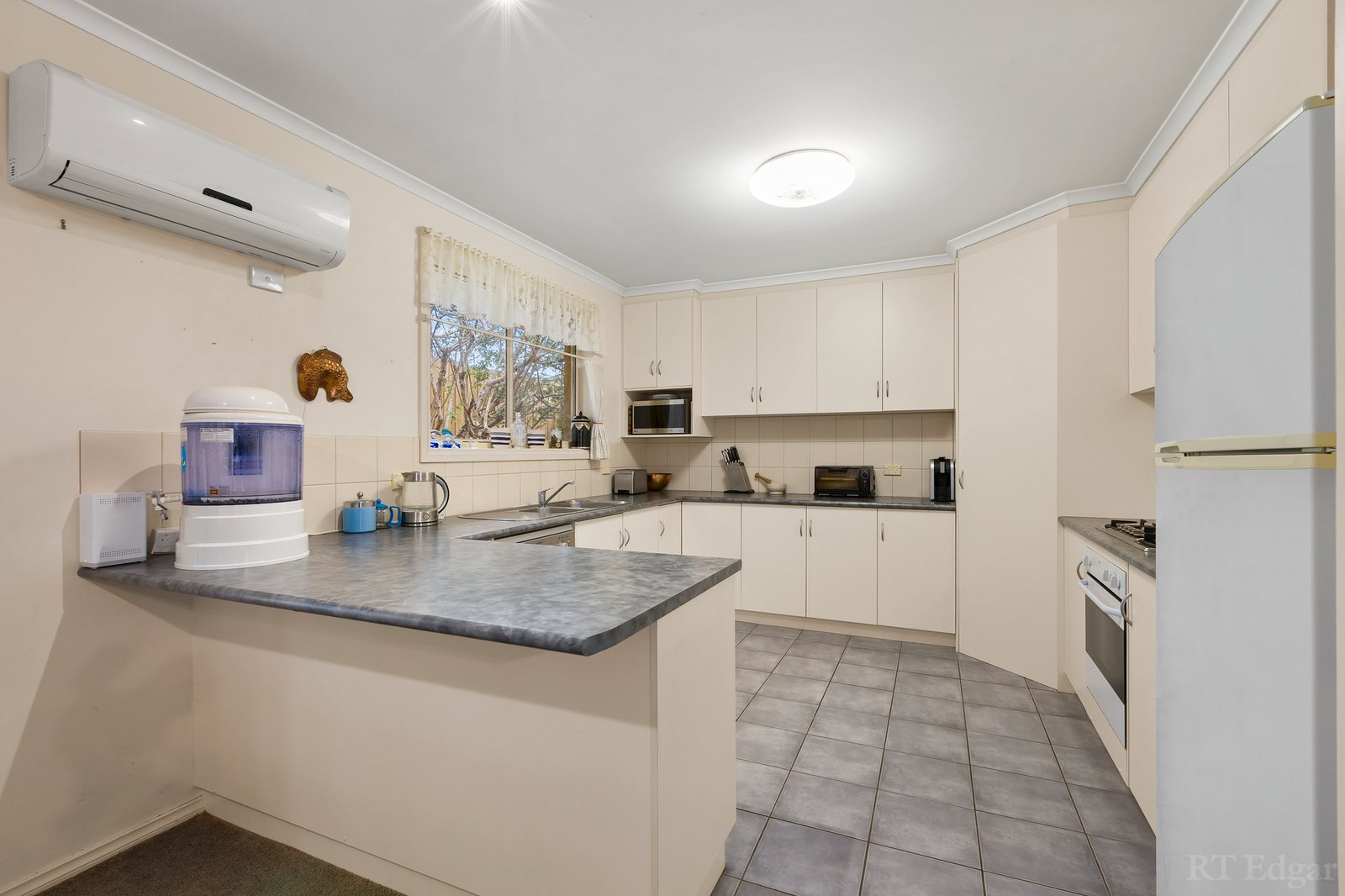 Real Estate and Property in 2/32 Cypress Crescent, Leopold, VIC