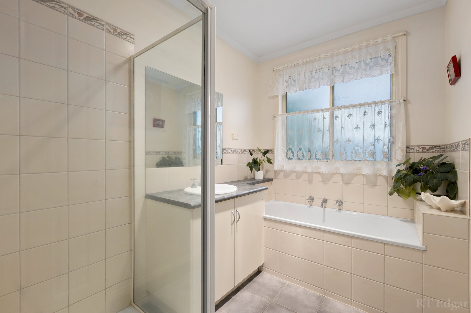 Real Estate and Property in 2/32 Cypress Crescent, Leopold, VIC