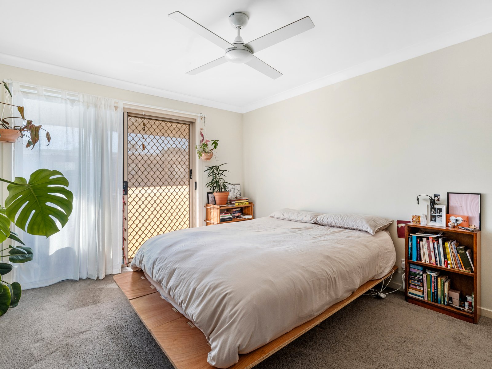 2/32 Elanora Avenue POTTSVILLE 6