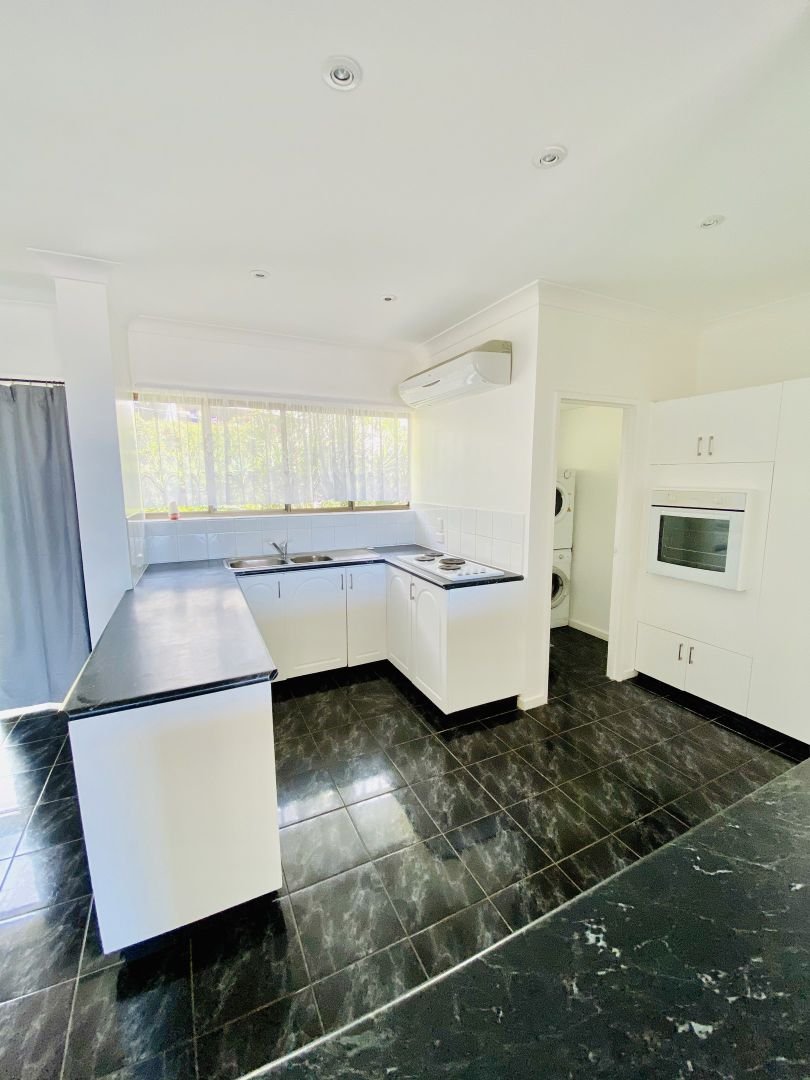 23/2 Eshelby Drive CANNONVALE 2