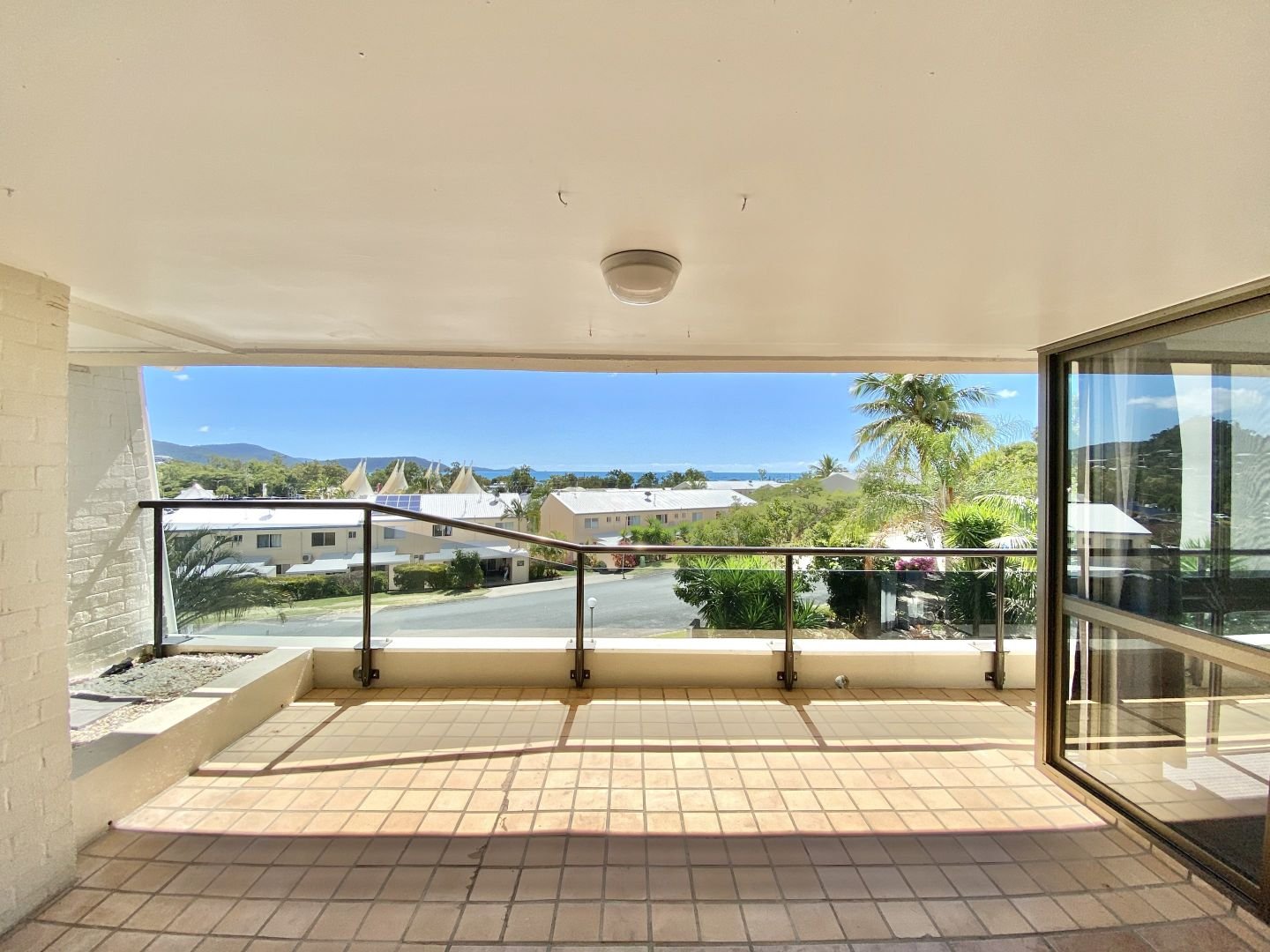 23/2 Eshelby Drive CANNONVALE 5