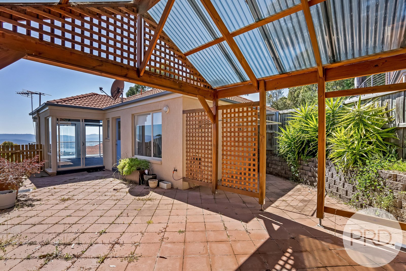 2/32 Fielding Drive WEST HOBART 9